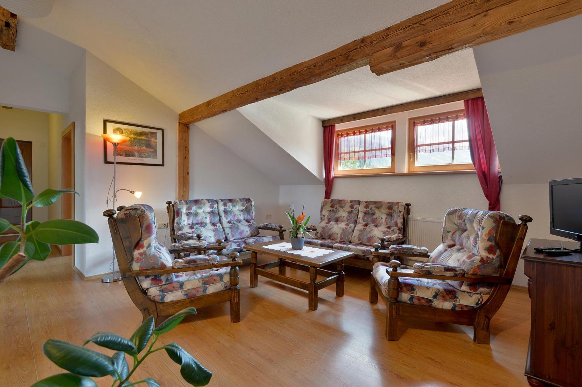 Ferienhaus Hoellwarth 스텀 객실 사진