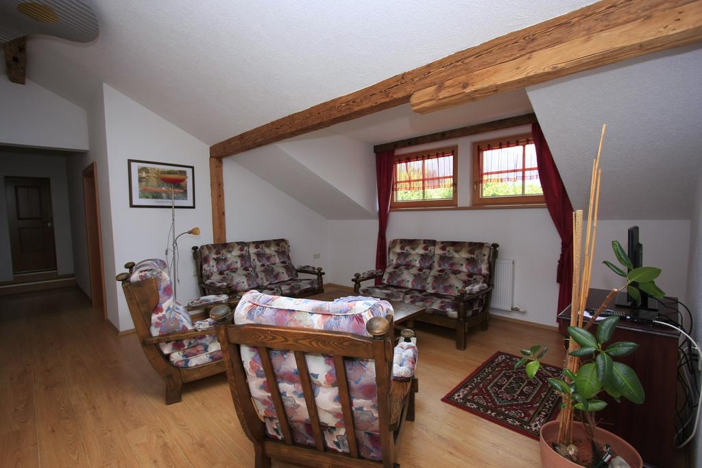 Ferienhaus Hoellwarth 스텀 객실 사진